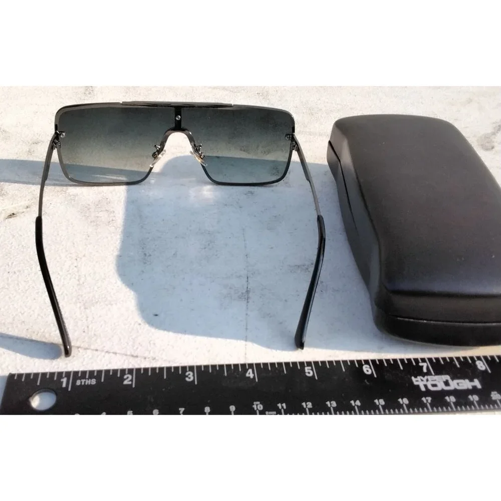 Oversized Sunglasses Men Luxury Designer One Piece Mental Frame Square Sun Glass